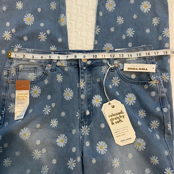 NWT GOGO Sunflower Jeans Two Tone Denim Relaxed Mom Fit Comfy Stretchy Soft 15 - Picture 10 of 12